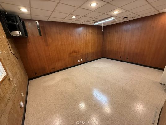 Empty room, Interior, Recessed Lighting, Wooden Walls