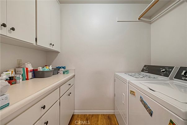 Interior, Washer, Wood Texture Flooring
