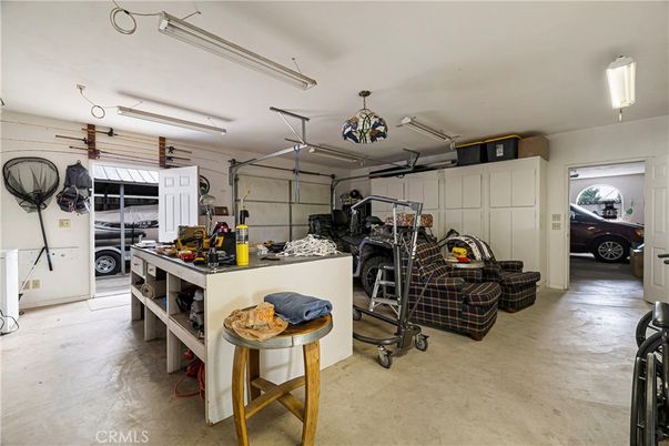 Garage, Interior