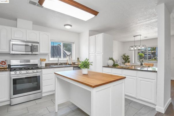 Interior, Kitchen, Pendant Lights, Stainless Steel Appliances