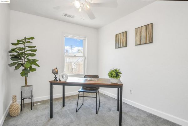 Home Office, Interior