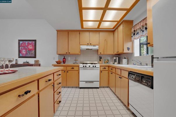 Interior, Kitchen, Tile Countertops
