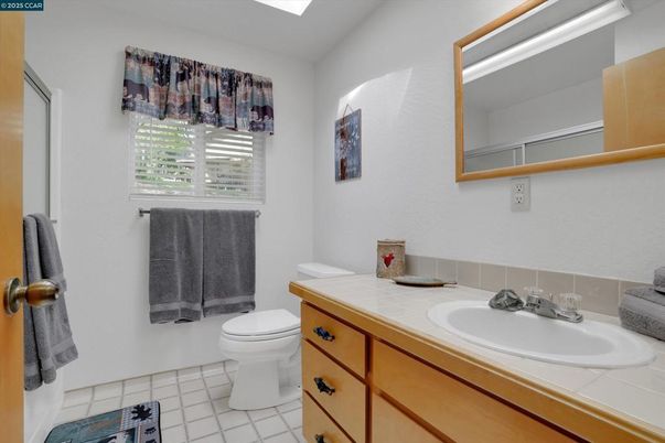 Bathroom, Interior, Tile Countertops