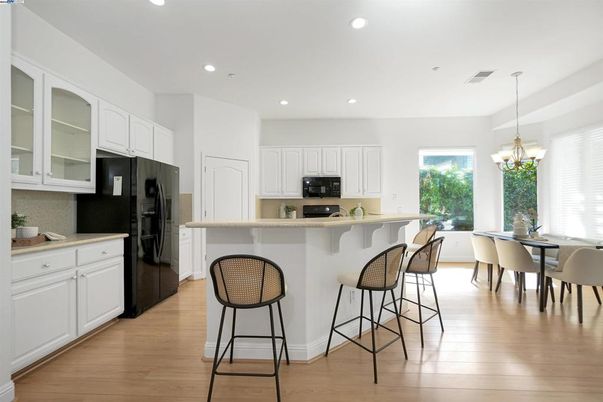 Chandelier, Dining room, Interior, Kitchen, Recessed Lighting, Wood Texture Flooring