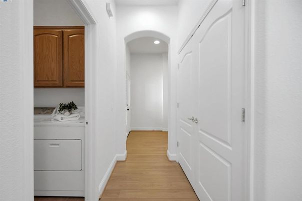 Interior, Recessed Lighting, Utility Closets, Washer, Wood Texture Flooring