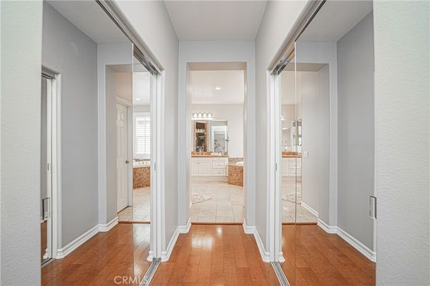 Bathroom, Interior, Recessed Lighting, Wood Texture Flooring