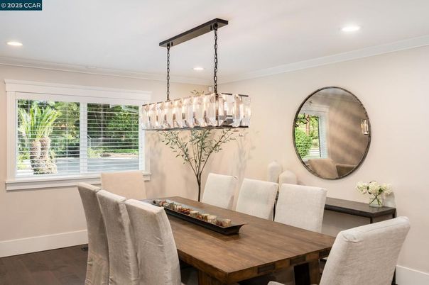 Chandelier, Dining room, Interior, Pendant Lights, Recessed Lighting, Wood Texture Flooring