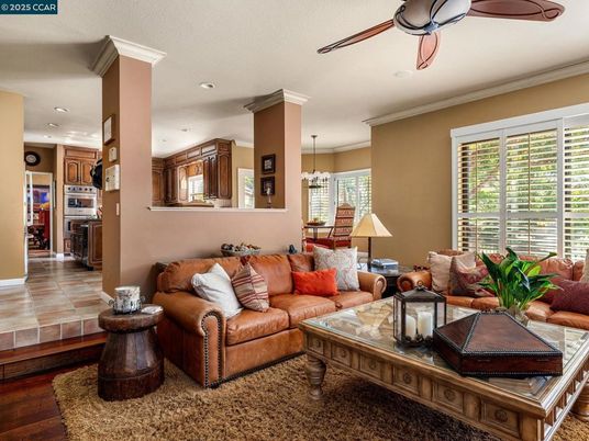 Chandelier, Dining room, Interior, Kitchen, Living room, Recessed Lighting, Wood Texture Flooring