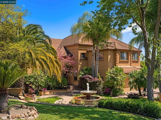 Backyard, Exterior, Facade, French Provincial