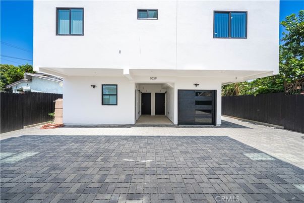 Exterior, Facade, None