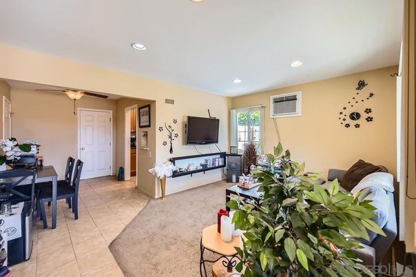 Dining room, Interior, Living room, Recessed Lighting