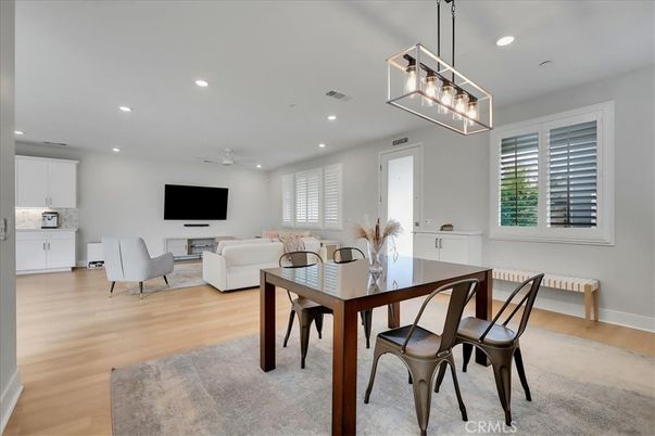 Dining room, Interior, Living room, Pendant Lights, Recessed Lighting, Wood Texture Flooring