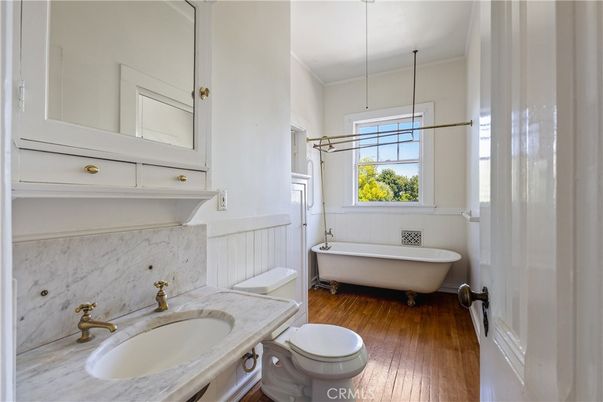 Bathroom, Free Standing Baths, Interior, Marble Walls, Pendant Lights, Wood Texture Flooring