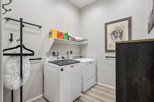 Interior, Washer, Wood Texture Flooring