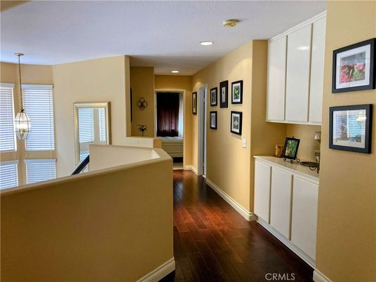 Interior, Pendant Lights, Recessed Lighting, Wood Texture Flooring