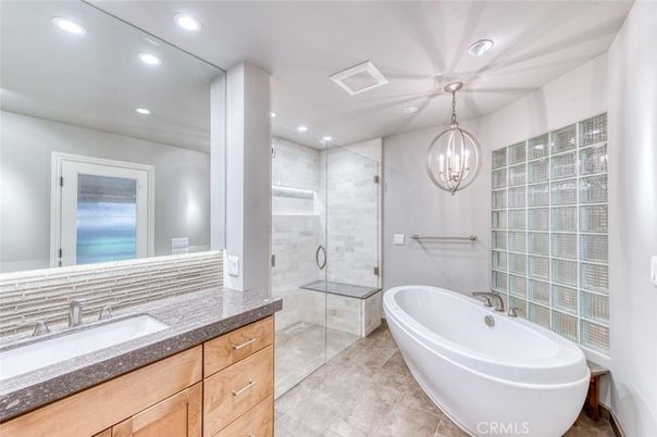 Bathroom, Dual Sink Vanities, Free Standing Baths, Glass Shower, Interior, Pendant Lights, Recessed Lighting