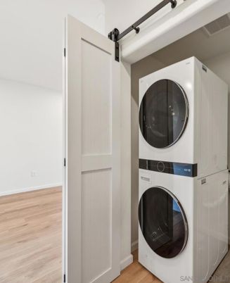 Interior, Utility Closets, Washer, Wood Texture Flooring