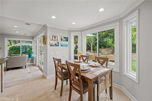 Dining room, Interior, Living room, Recessed Lighting