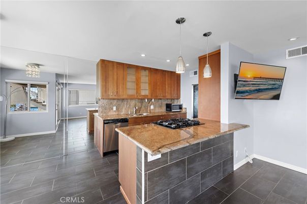 Interior, Kitchen, Pendant Lights, Recessed Lighting, Stainless Steel Appliances