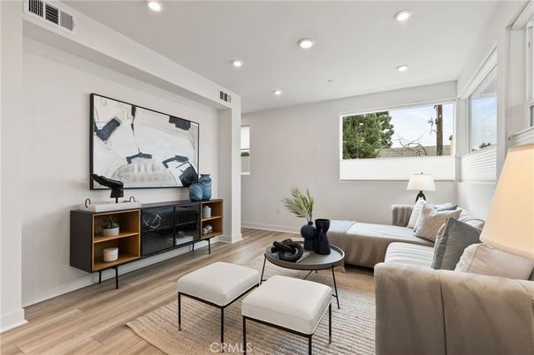 Interior, Living room, Recessed Lighting, Wood Texture Flooring
