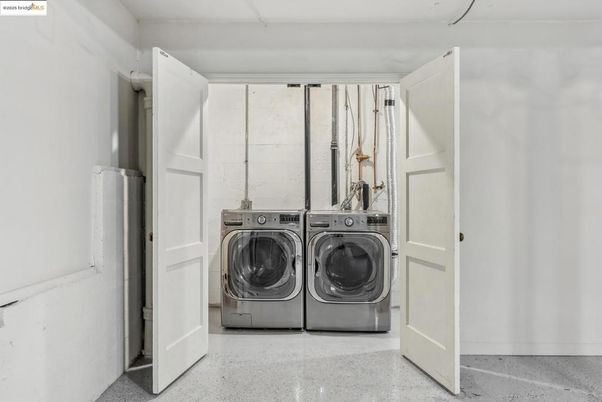 Interior, Washer
