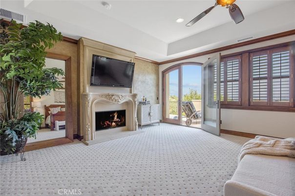 Fireplace, Interior, Recessed Lighting