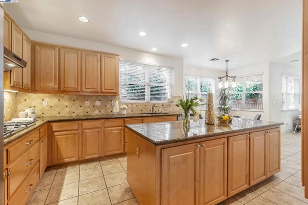 Dining room, Interior, Kitchen, Pendant Lights, Recessed Lighting