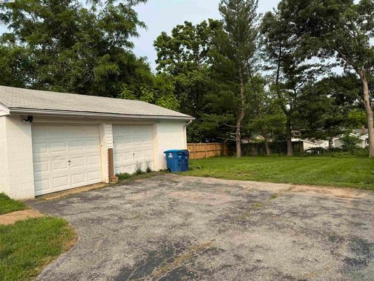 Backyard, Detached Garage, Exterior