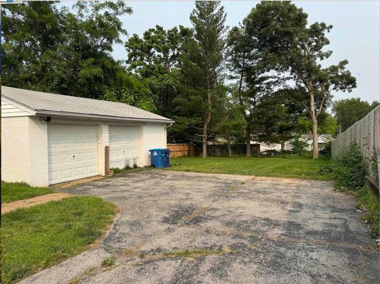 Backyard, Detached Garage, Exterior
