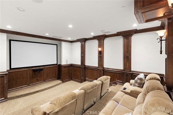 Interior, Projection Screen, Recessed Lighting, Theatre Room
