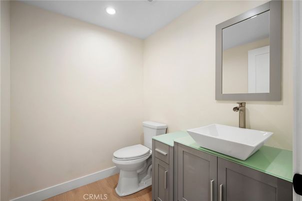 Bathroom, Interior, Recessed Lighting, Wood Texture Flooring