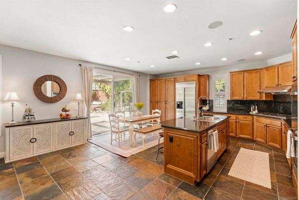 Dining room, Interior, Kitchen, Recessed Lighting, Stainless Steel Appliances