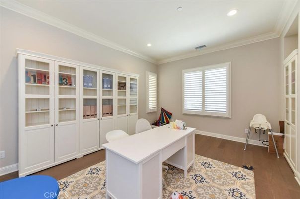 Home Office, Interior, Recessed Lighting, Wood Texture Flooring