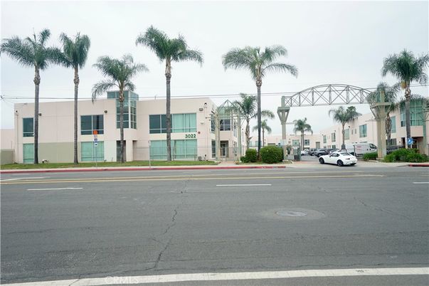 Exterior, Facade, Condo Building
