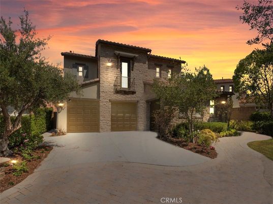 Attached, Exterior, Facade, Mediterranean