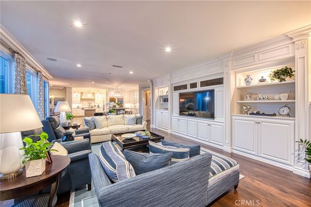 Interior, Kitchen, Living room, Pendant Lights, Recessed Lighting, Wood Texture Flooring