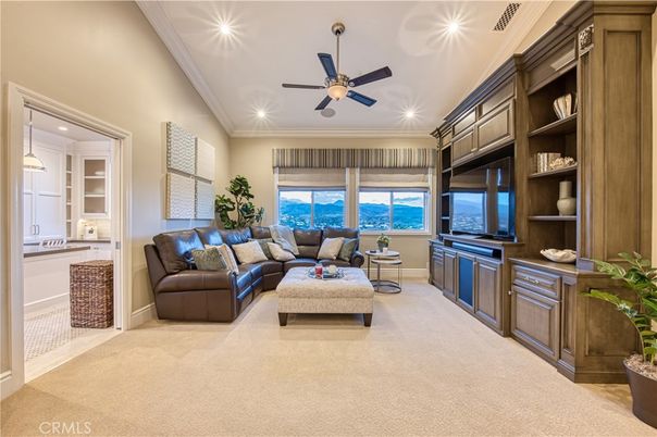 Interior, Living room, Pendant Lights, Recessed Lighting