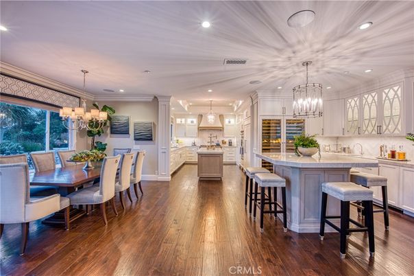 Chandelier, Dining room, Interior, Kitchen, Pendant Lights, Recessed Lighting, Wood Texture Flooring
