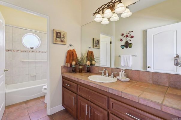 Bathroom, Interior, Tile Countertops