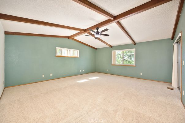 Empty room, Interior, Wooden Beams