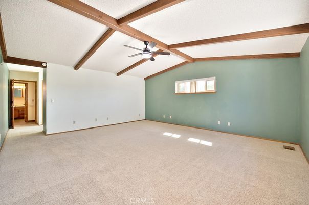 Empty room, Interior, Wooden Beams