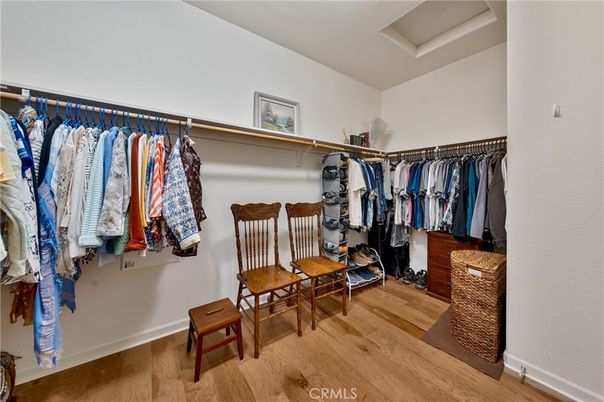 Interior, Walk-in Closets, Wood Texture Flooring