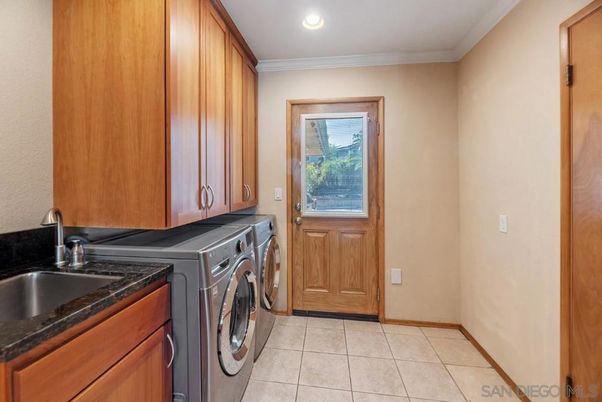Interior, Recessed Lighting, Washer