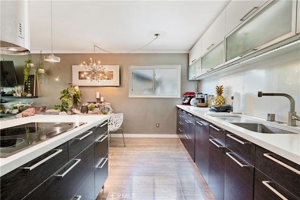 Interior, Kitchen, Pendant Lights, Wood Texture Flooring