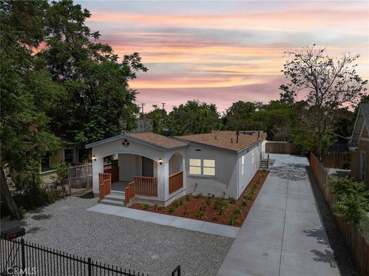 Backyard, Exterior, Water