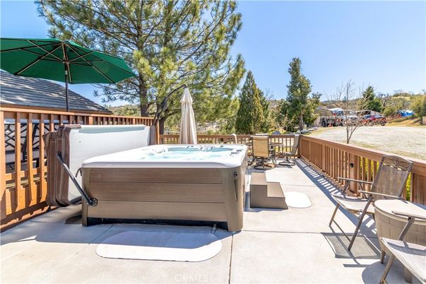 Exterior, Hot Tub
