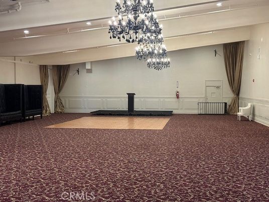 Chandelier, Empty room, Interior