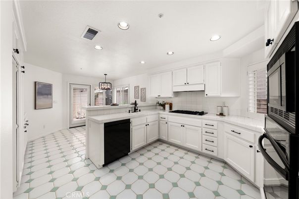 Chandelier, Interior, Kitchen, Pendant Lights, Recessed Lighting, Tile Countertops