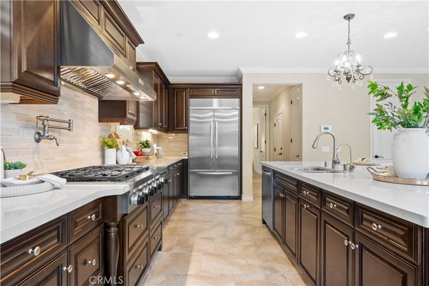 Chandelier, Interior, Kitchen, Recessed Lighting, Stainless Steel Appliances