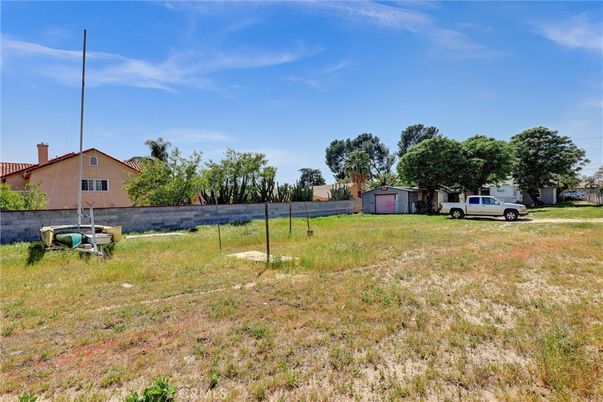 Backyard, Detached Garage, Exterior